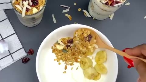 How To Make Home-made Coconut & Cranberry Parfait 😋