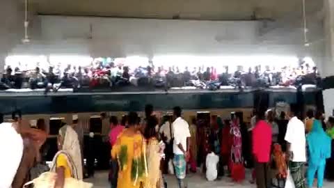 OverCrowded Trains Of Indian