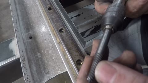 Furações e roscas para fabricação de Router cnc