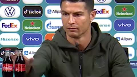 Cristiano Ronaldo removes coca-cola bottle and drank water