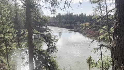 Volcanic Lava Island + Wild Deschutes River – Central Oregon – 4K