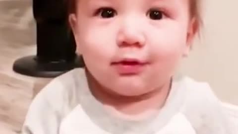 FUNNY BABY'S REACTION - EATING FRUIT