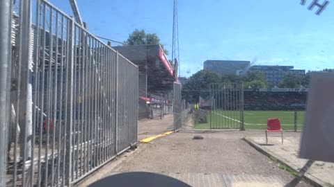 In het stadion van Excelsior op Woudestein Kralingen, in Rotterdam, leuk klein stadion.