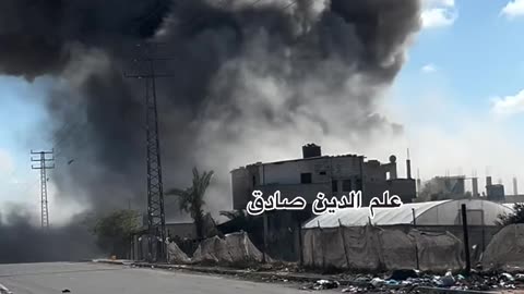 The moment Israeli warplanes bomb a house in Rafah