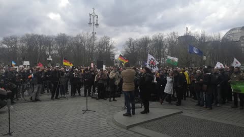 07.04.2022 Brandenburger Tor - Kundgebung: Abstimmung zur Impfplicht im Bundestag