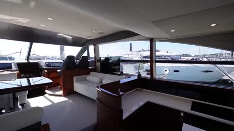 £650,000 Yacht Tour : 2015 Princess 52-20