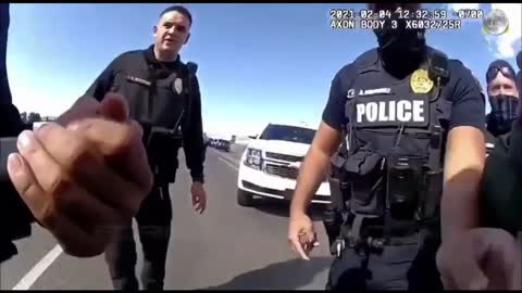 Officer Adrian De La Garza gets shots while making Traffic Stop