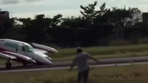 Shocking Plane Crashes Caught on Camera!