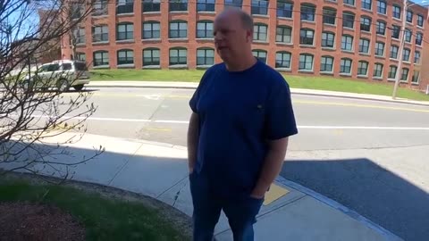 City Worker Caught Meeting a Kid of the Internet