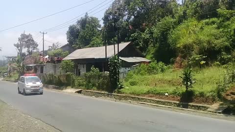 Menikmati Pemandangan Indah Jalur Tasikmalaya Garut