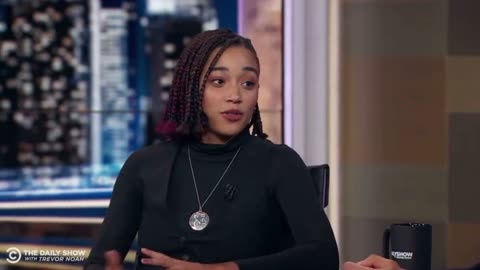 WOKE STAR WARS ACTRESS Amandla Stenberg WANTS TO MAKE WHILE PEOPLE CRY