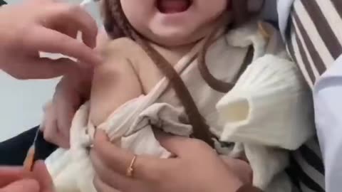 Reaction of child's during injection