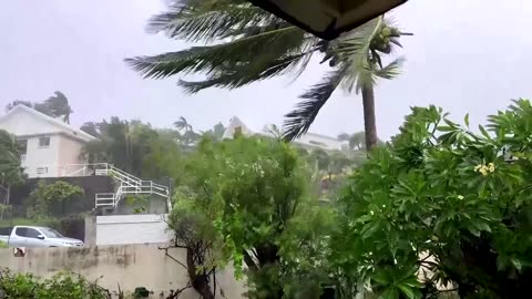 La Reunion cyclone: highest weather emergency declared