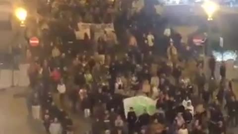 BREAKING – Italy: Thousands of people are demonstrating this evening