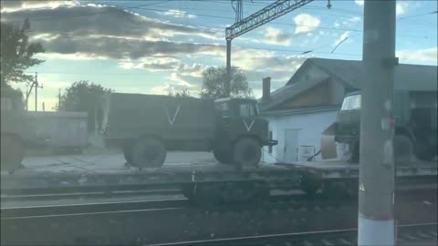 Drive Russian military rail equipment south