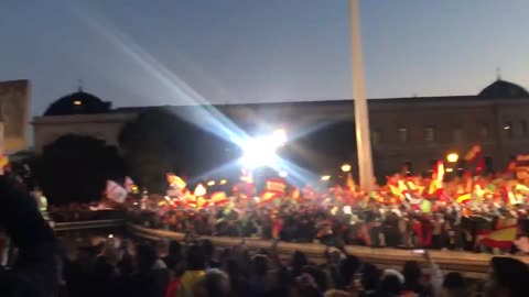 Más de 25 mil personas en el cierre del 28A de VOX en Plaza Colón por «alternativa patriótica» (1)