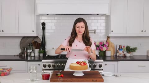 How to make STRAWBERRY CHEESECAKE with Strawberry Sauce