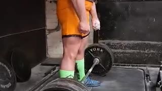 645 lb deadlift