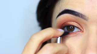 Beginners Eye Makeup Tutorial Using One Matte and One Metallic (Part 3) | How To Apply Eyeshadow