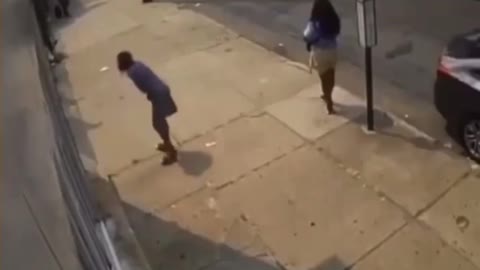 Wcgw trying to open someones door.