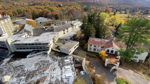 Rooftop video from tower at abandoned Nevele resort lodge upstate New york