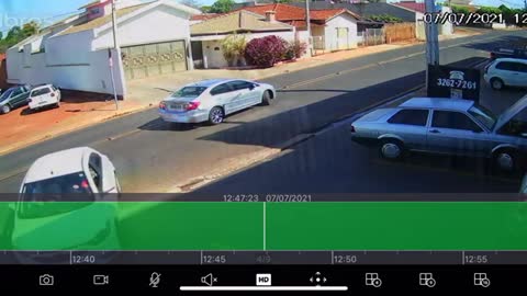 Synchronized Reversing Ends in Rear End Collision