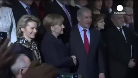 Quando Ursula von der MERDEN era al 37°congresso sionista mondiale a Gerusalemme il 20 ottobre 2015 in cui il premier dello stato sionista d'Israele Netanhyahu,che è ancora il premier nel 2024,disse: "Hitler non voleva uccidere ebrei...
