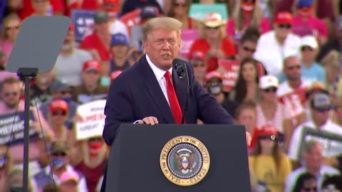 President Trump Stops Rally to Honor a 100 Year Old Veteran - and the Crowd Goes Wild