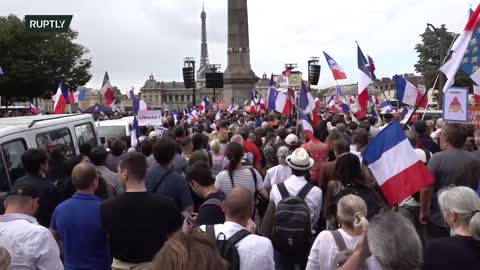 LIVE: Paris / France - Protesters gather of anti-health-pass demonstrations - 28.08.2021