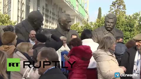 Putin ehrt die Freimaurer Stalin, Roosevelt und Churchill mit einem Denkmal