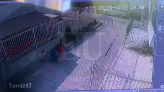Ladrón atraca a mujer que circulaba con un bebé