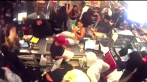 Flash Mob Vandalizes & Loots 7-Eleven In Los Angeles County