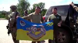 Soldiers in Donetsk take selfies with Zelenskiy