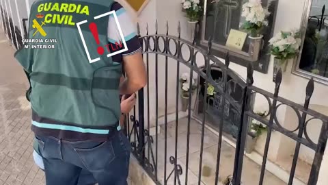 Dos detenidos en Murcia por llevar a cabo 80 robos en un cementerio