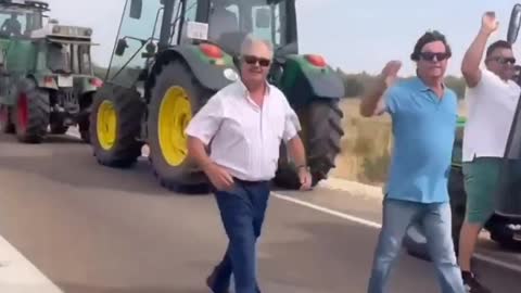 Spanish FARMERS joins the PROTEST...