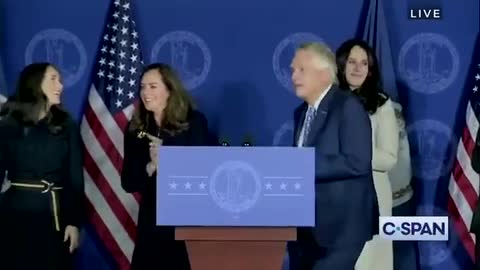 The cringey conclusion to McAuliffe’s speech