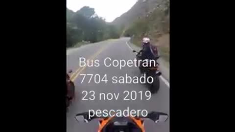 Video registró la imprudencia de un bus de la empresa Copetran en el sector de Pescadero