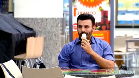 blindman eating ice cream, blindman prank, try not to laugh