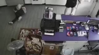 Robber instantly wins a door prize