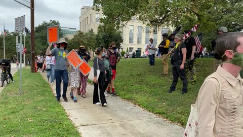 Women’s March & Proud Boys COLLIDE Austin, TX. [RAW 1HR FOOTAGE]