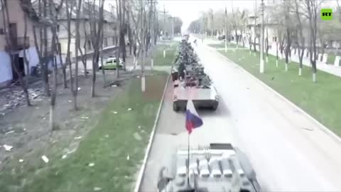 Un battaglione russo di Donetsk lascia Mariupol dopo aver completato la sua missione di liberazione dai nazisti di Azov.ha lasciato la città liberata il 22 aprile accompagnato dal suono della marcia patriottica russa "L'addio di Slavianka"