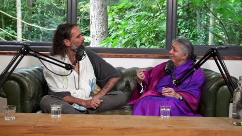 “THEY’RE A POISONED CARTEL”: Vandana Shiva EXPOSES Bill Gates & the Elites! - Stay Free #179