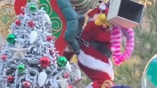 Santa's Sleigh Fail at Disneyland