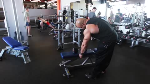 Build muscles with Victor Martinez-3