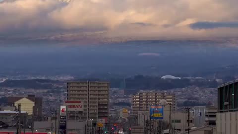 Mt. Fuji stands tall in all its glory in the charming city of Shizuoka 🗻