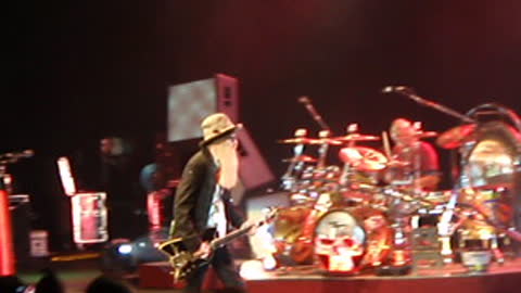 ZZ Top Live in Concert @ The OC Fair (Gimme All Your Lovin)