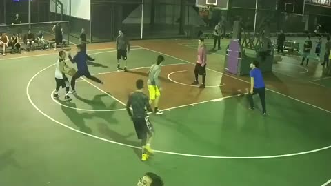 Steal to Assist Lucky Pass Street Basketball in China