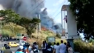 Controlan grave incendio forestal que se registró en Floridablanca