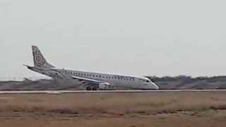 Heroic pilot safely lands plane without front wheel