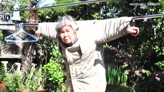Avó japonesa de 89 anos anos tira selfies virais na Internet